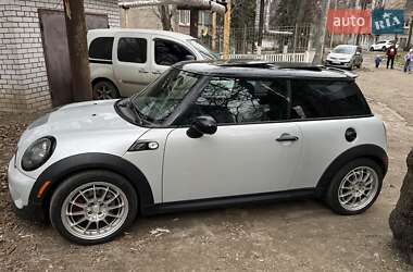 Хетчбек MINI Hatch 2010 в 