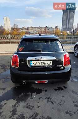 Хэтчбек MINI Hatch 2016 в Киеве