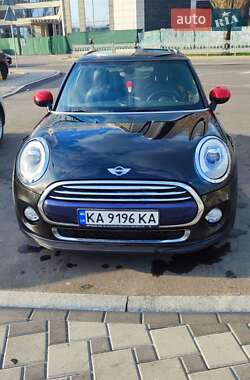 Хэтчбек MINI Hatch 2016 в Киеве