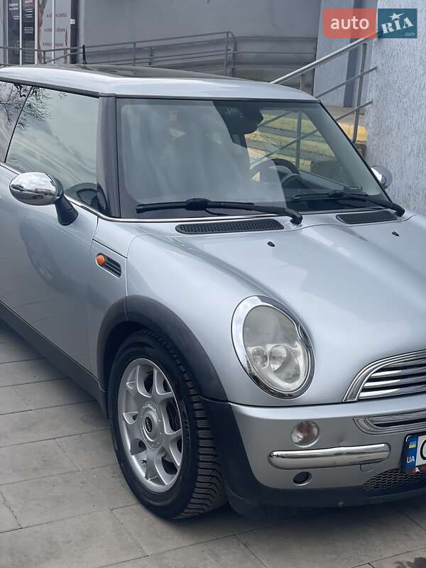Хэтчбек MINI Hatch 2003 в 