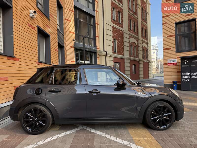 Хетчбек MINI Hatch 2017 в Харкові