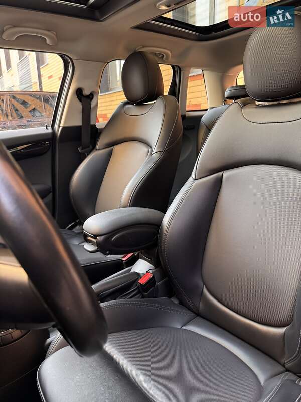 Хетчбек MINI Hatch 2017 в Харкові