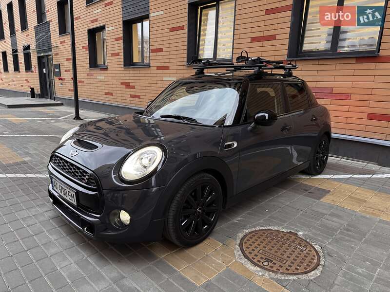 Хетчбек MINI Hatch 2017 в Харкові