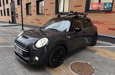 Хетчбек MINI Hatch 2017 в 