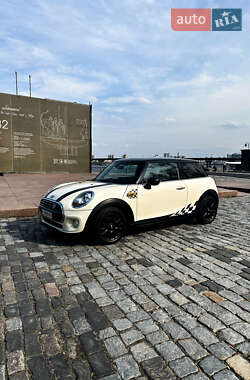Хэтчбек MINI Hatch 2015 в 
