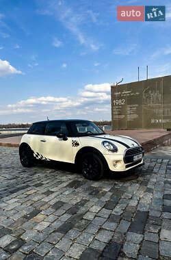 Хэтчбек MINI Hatch 2015 в 