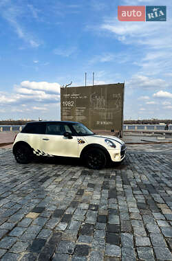 Хэтчбек MINI Hatch 2015 в 