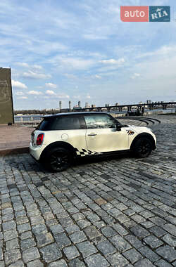 Хэтчбек MINI Hatch 2015 в 