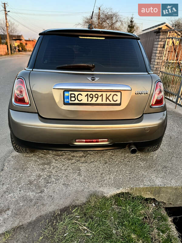 Хетчбек MINI Hatch 2011 в Львові фото 4 Хетчбек MINI Hatch 2011 в Львові
