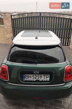 Хэтчбек MINI Hatch 2015 в 