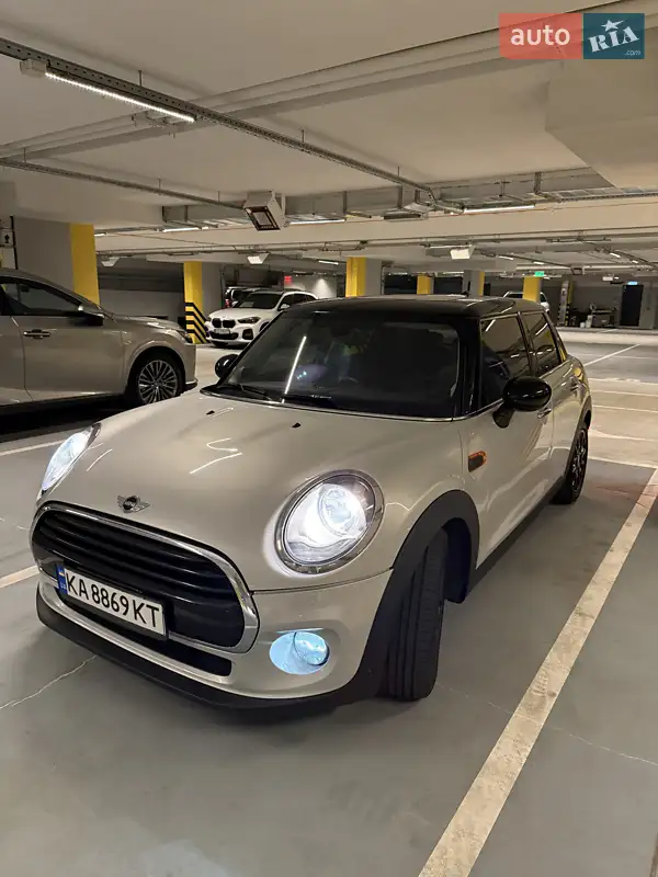 Хэтчбек MINI Hatch 2018 в 