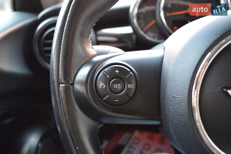 Хетчбек MINI Hatch 2014 в Львові