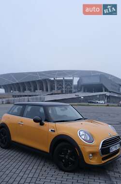 Хетчбек MINI Hatch 2014 в 