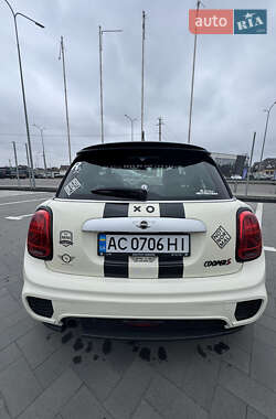 Хетчбек MINI Hatch 2015 в 