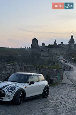 Хетчбек MINI Hatch 2015 в 