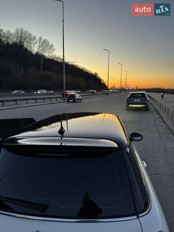 Хетчбек MINI Hatch 2010 в Києві