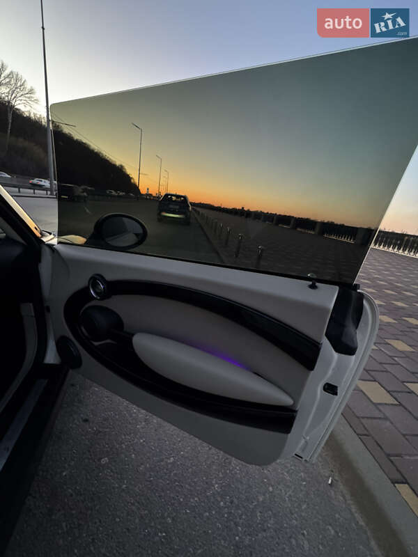 Хетчбек MINI Hatch 2010 в Києві