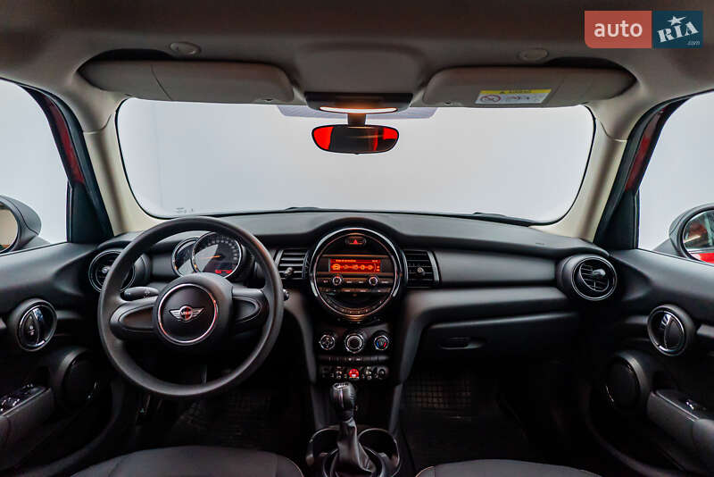 Хетчбек MINI Hatch 2016 в Києві