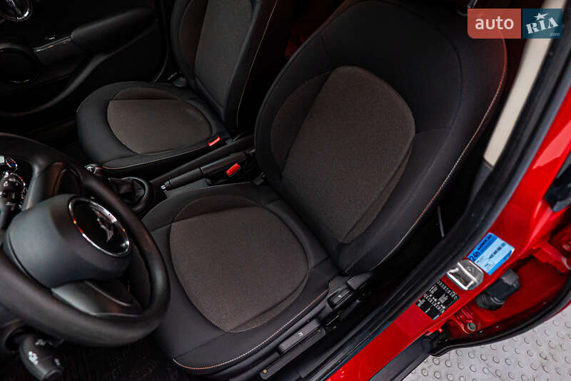 Хетчбек MINI Hatch 2016 в Києві