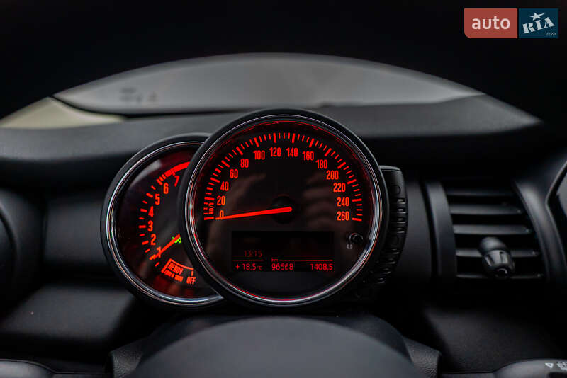 Хетчбек MINI Hatch 2016 в Києві