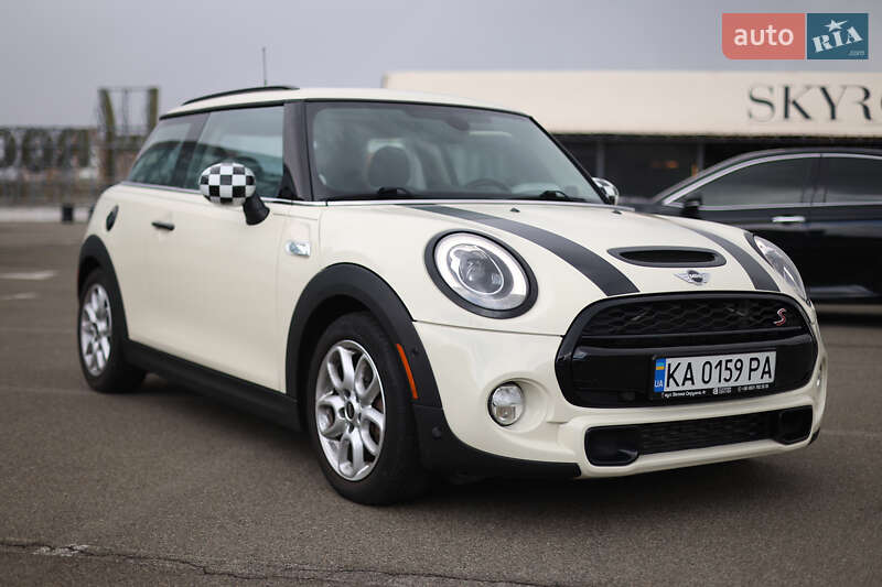 Хэтчбек MINI Hatch 2017 в Киеве фото 3 Хэтчбек MINI Hatch 2017 в Киеве