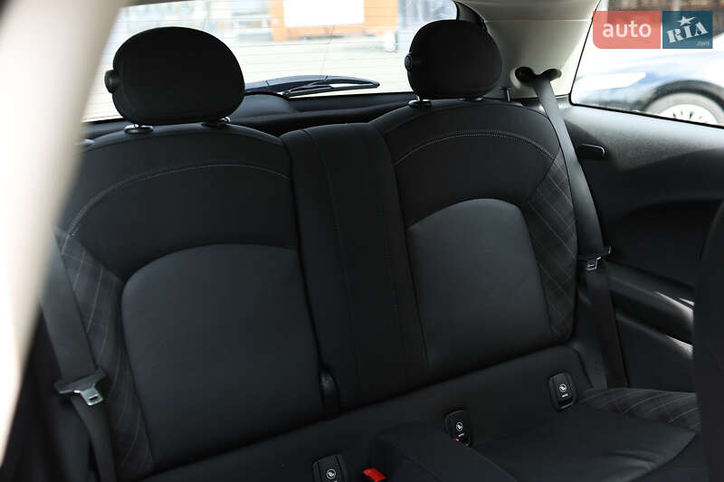 Хэтчбек MINI Hatch 2017 в Киеве фото 31 Хэтчбек MINI Hatch 2017 в Киеве