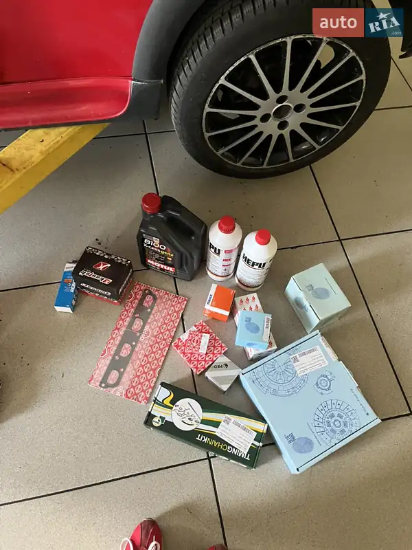 Хэтчбек MINI Hatch 2002 в 