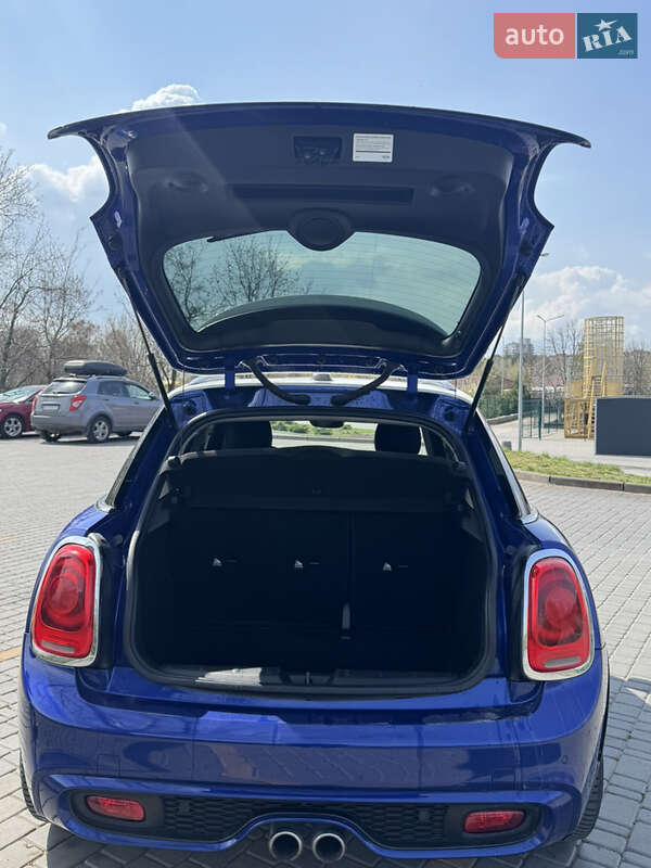 Хетчбек MINI Hatch 2018 в Кам'янському