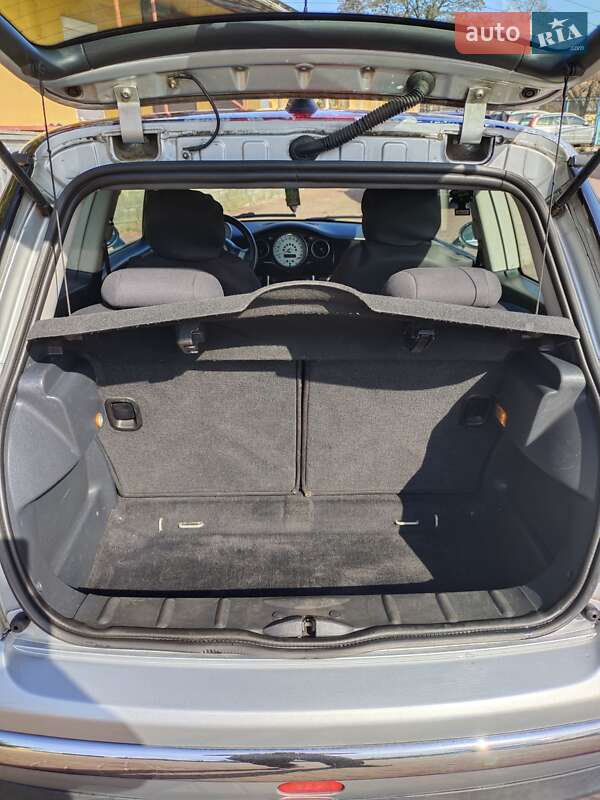 Хетчбек MINI Hatch 2006 в Рівному