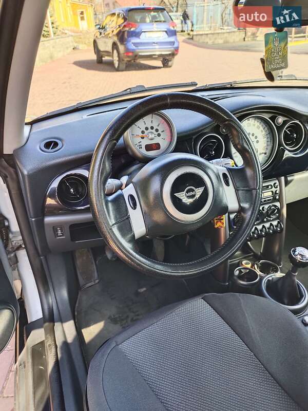 Хетчбек MINI Hatch 2006 в Рівному
