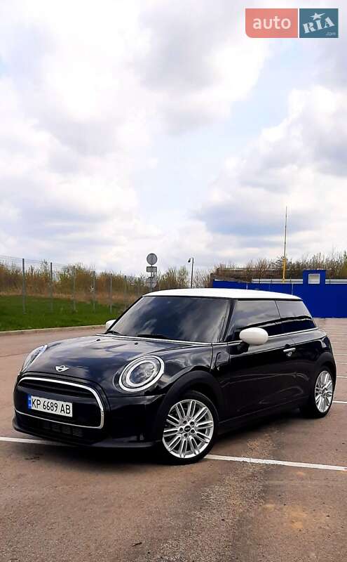 Хетчбек MINI Hatch 2022 в Запоріжжі