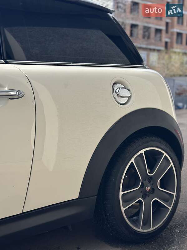 Хэтчбек MINI Hatch 2012 в Полтаве