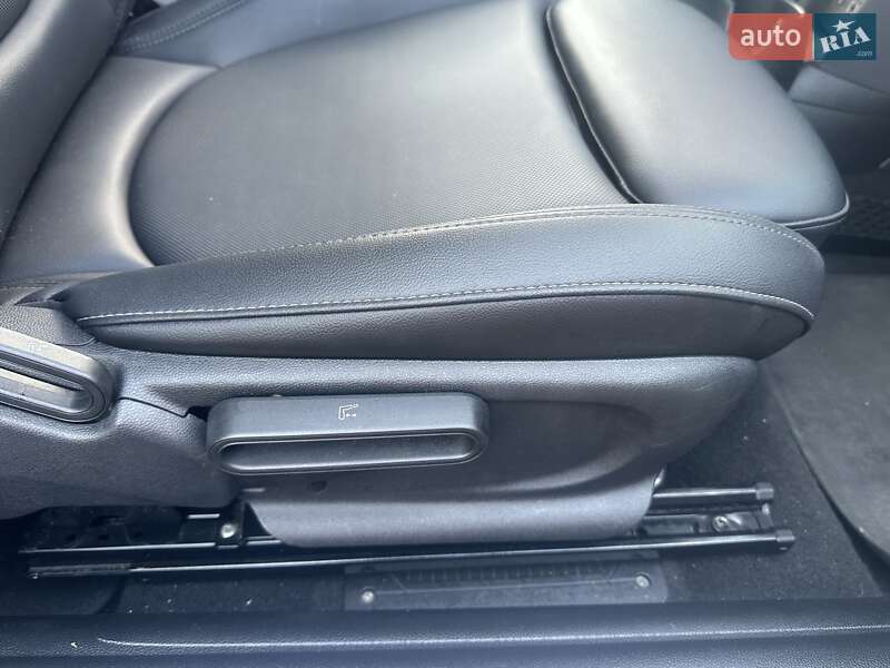 Хетчбек MINI Hatch 2016 в Києві