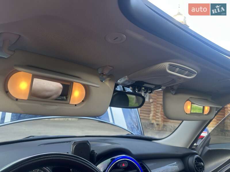 Хэтчбек MINI Hatch 2016 в Киеве