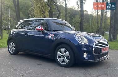 Хэтчбек MINI Hatch 2016 в Киеве