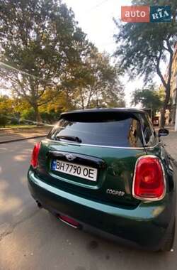 Хетчбек MINI Hatch 2014 в 