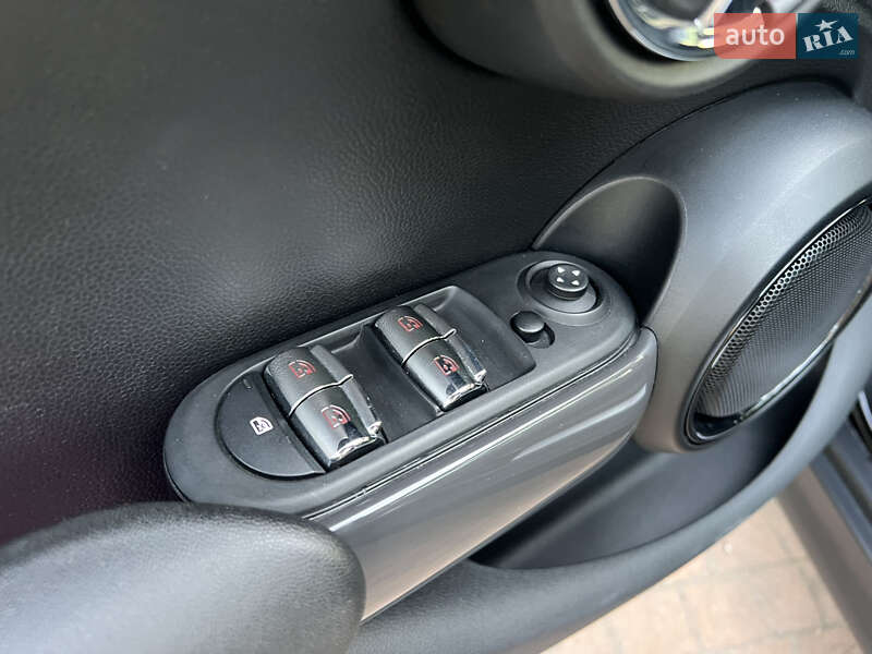 Хетчбек MINI Hatch 2017 в Києві