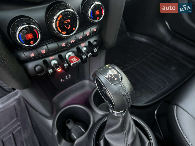 Хетчбек MINI Hatch 2017 в Києві