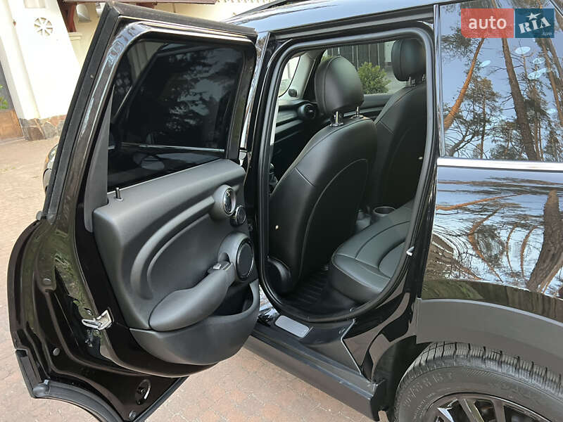 Хетчбек MINI Hatch 2017 в Києві