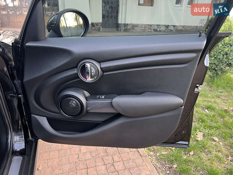 Хетчбек MINI Hatch 2017 в Києві