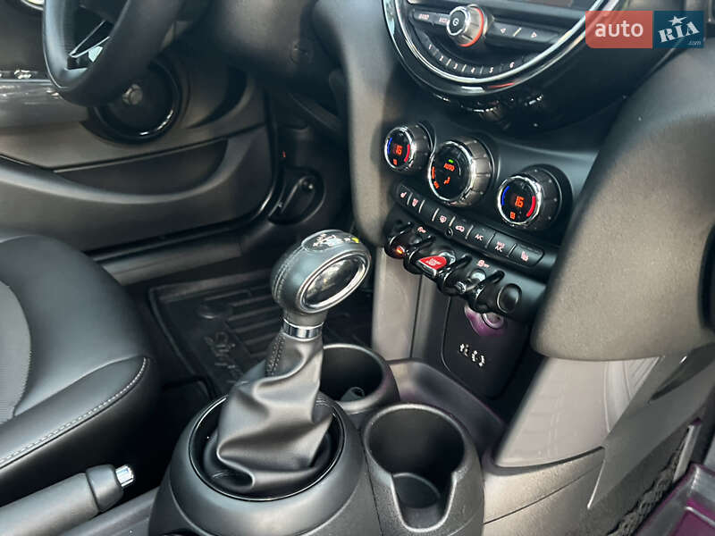 Хетчбек MINI Hatch 2017 в Києві