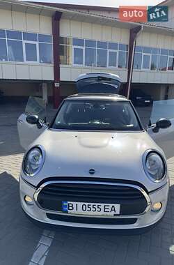 Хетчбек MINI Hatch 2016 в 