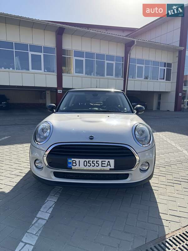 Хетчбек MINI Hatch 2016 в Кременчуці