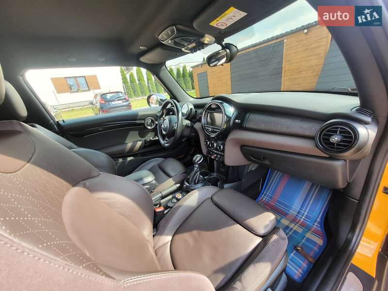 Хэтчбек MINI Hatch 2016 в Краматорске