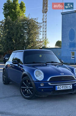 Хэтчбек MINI Hatch 2003 в Ужгороде