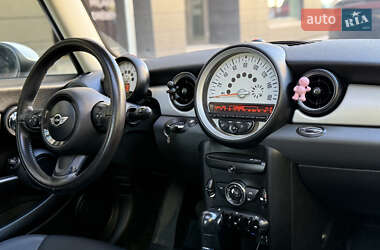 Хетчбек MINI Hatch 2012 в 