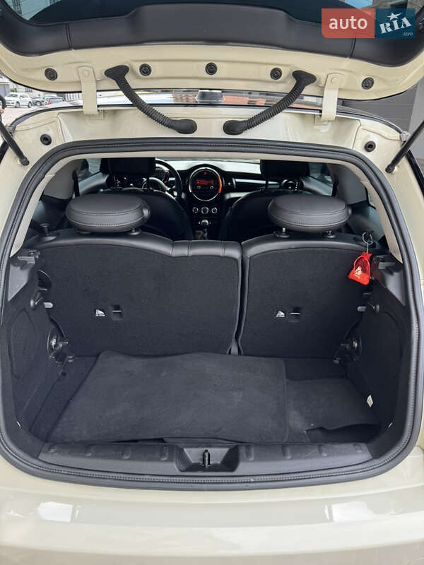 Хэтчбек MINI Hatch 2014 в Ивано-Франковске