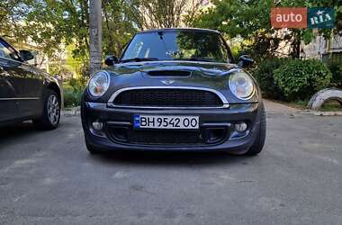 Хетчбек MINI Hatch 2010 в 