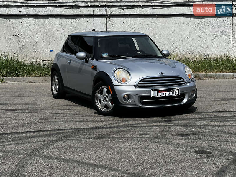 Хетчбек MINI Hatch 2010 в 