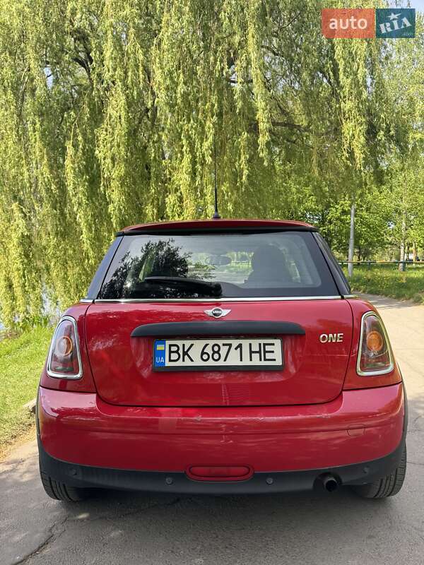 Хетчбек MINI Hatch 2009 в Рівному